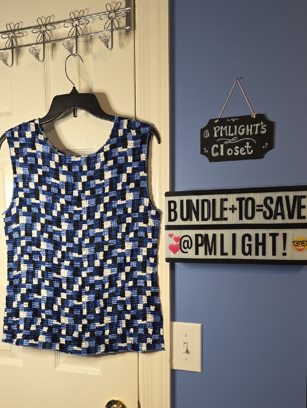 Casual Corner Annex Petite Large Blue Patterned Sleeveless Knit Top